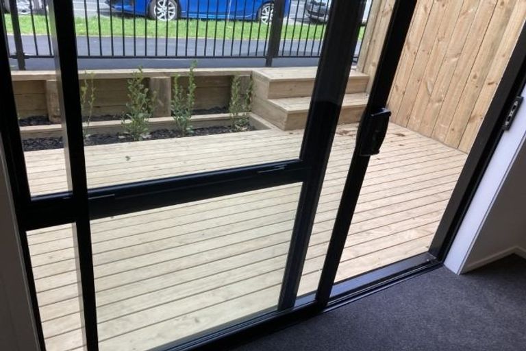 Photo of property in 2/14 Ruakiwi Road, Hamilton Lake, Hamilton, 3204