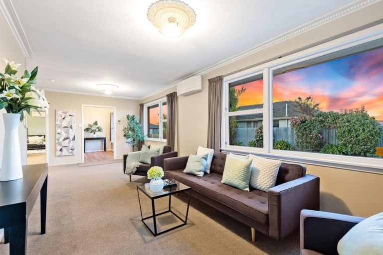 Photo of property in 15 Tralee Place, Bishopdale, Christchurch, 8053