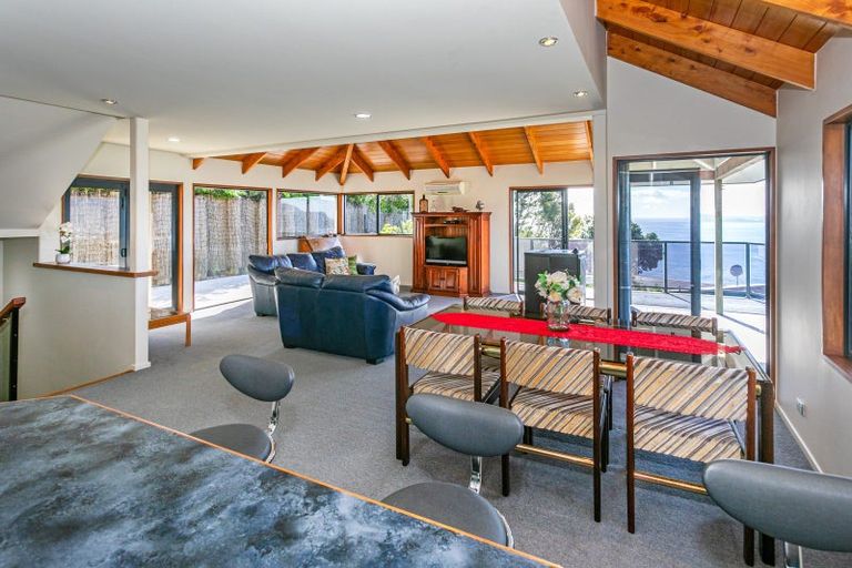 Photo of property in 5 Tirinui Crescent, Tairua, 3508