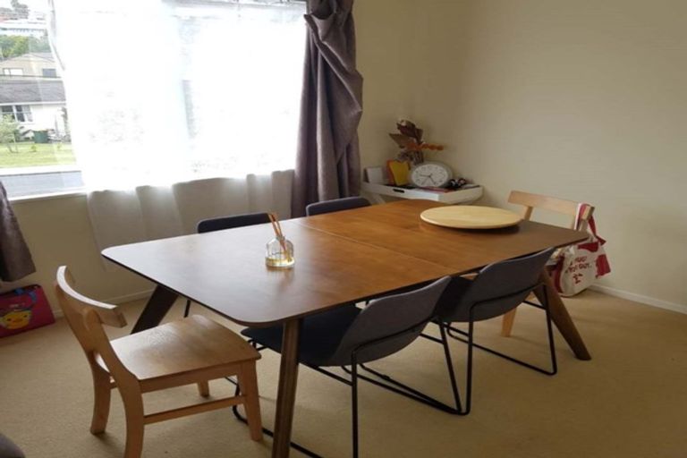 Photo of property in 1/22 Becroft Drive, Forrest Hill, Auckland, 0620