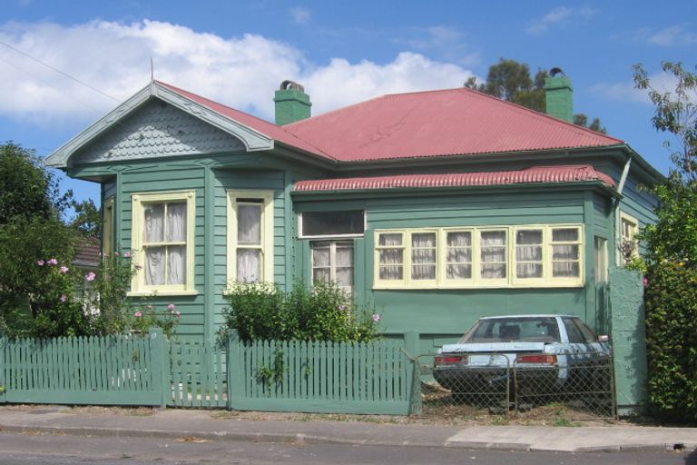 Photo of property in 19 Mozeley Avenue, Devonport, Auckland, 0624