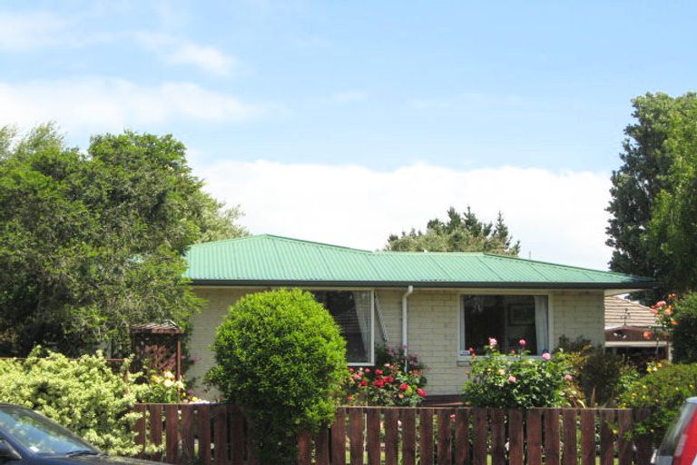 Photo of property in 34 Woodlands Place, Aranui, Christchurch, 8061