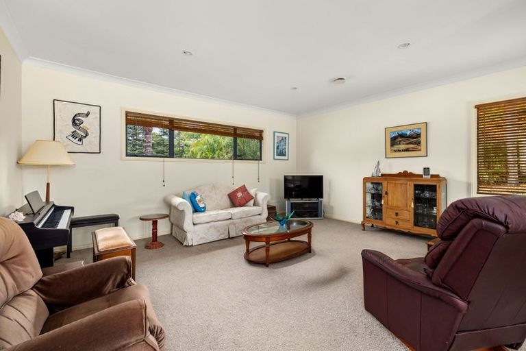 Photo of property in 28 Davis Strongman Place, Kerikeri, 0293