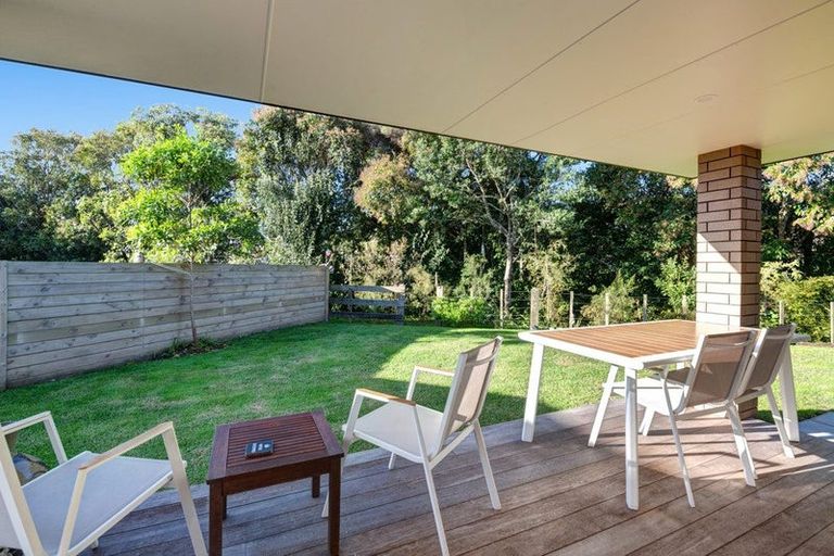 Photo of property in 30 Kawariki Road, Helensville, 0800