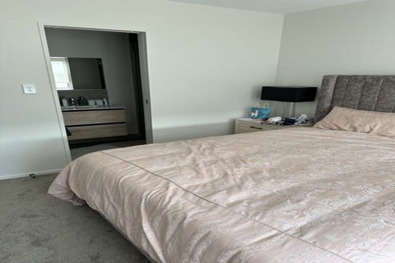 Photo of property in 11d Regency Place, Sunnynook, Auckland, 0632