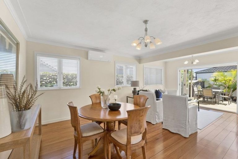 Photo of property in 1/19 Stanley Avenue, Milford, Auckland, 0620