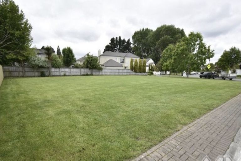 Photo of property in 34 Chateau Drive, Burnside, Christchurch, 8053