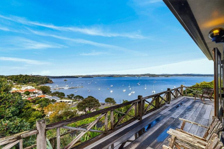 Photo of property in 9 Te Maiki Rise, Russell, 0202