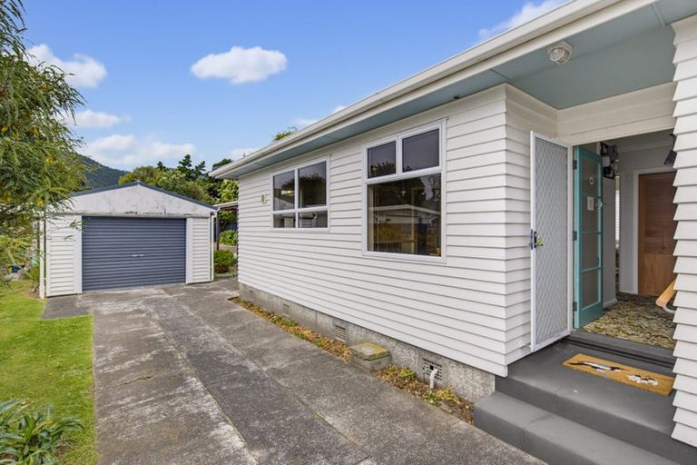Photo of property in 154 Tilley Road, Paekakariki, 5034