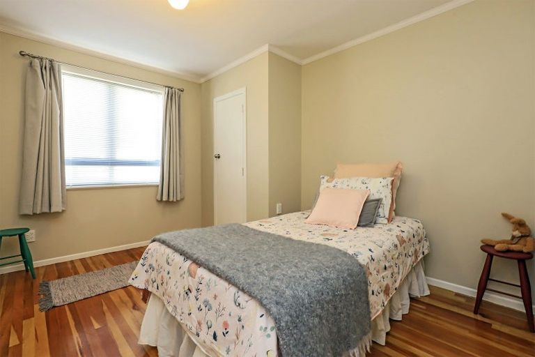 Photo of property in 126 Harlech Street, Mayfair, Hastings, 4122