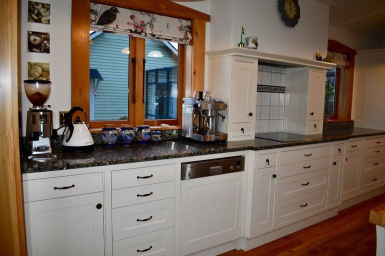 Photo of property in 65 Russell Street, Westport, 7825