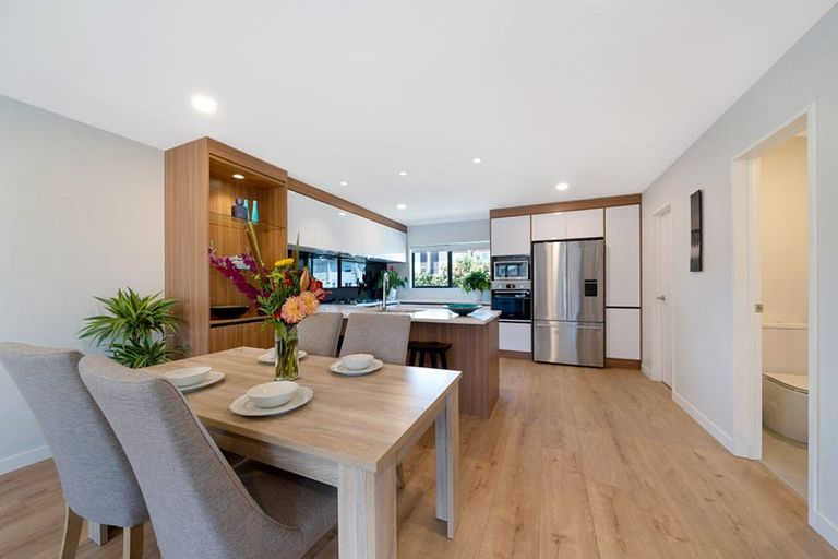 Photo of property in 8 Meritage Lane, Te Atatu South, Auckland, 0610