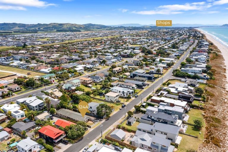 Photo of property in 124a Karewa Parade, Papamoa Beach, Papamoa, 3118