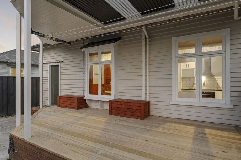 Photo of property in 229 Geraldine Street, Edgeware, Christchurch, 8013