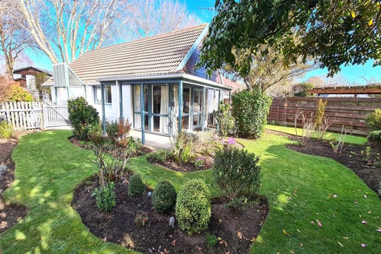 Photo of property in 2/4 Egmont Place, Bishopdale, Christchurch, 8051
