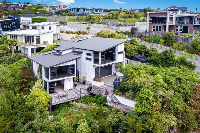 Photo of property in 7 Law Lane, Mount Pleasant, Christchurch, 8081