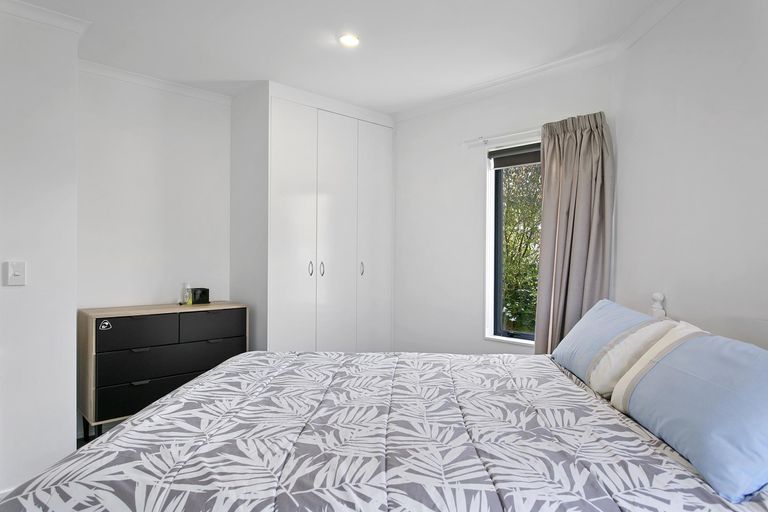 Photo of property in 2/94 Harvey Street, Waipahihi, Taupo, 3330