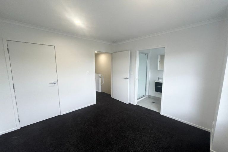 Photo of property in 2/8 Ngaere Avenue, Chartwell, Hamilton, 3210