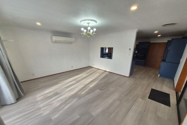 Photo of property in 58 Prestons Road, Redwood, Christchurch, 8051