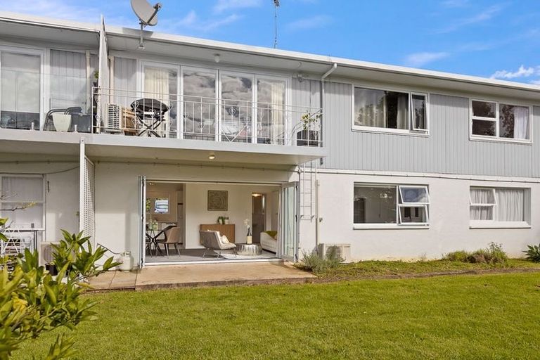 Photo of property in 2/133 Shakespeare Road, Milford, Auckland, 0620