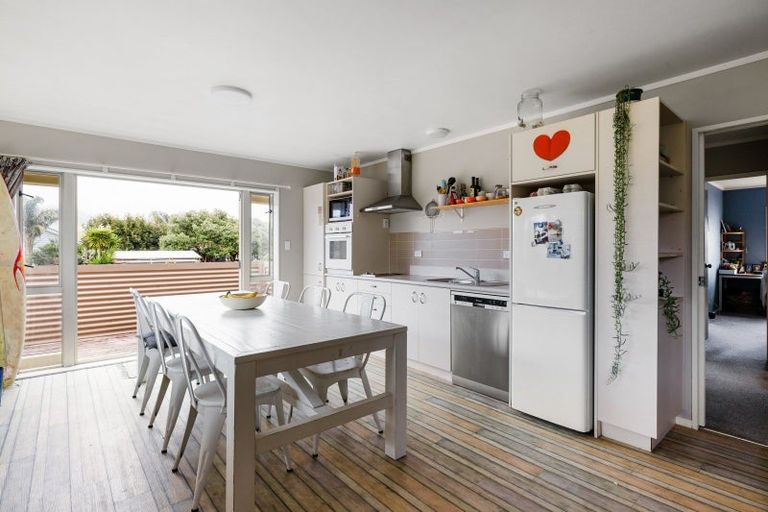 Photo of property in 58 Wainui Road, Raglan, 3225