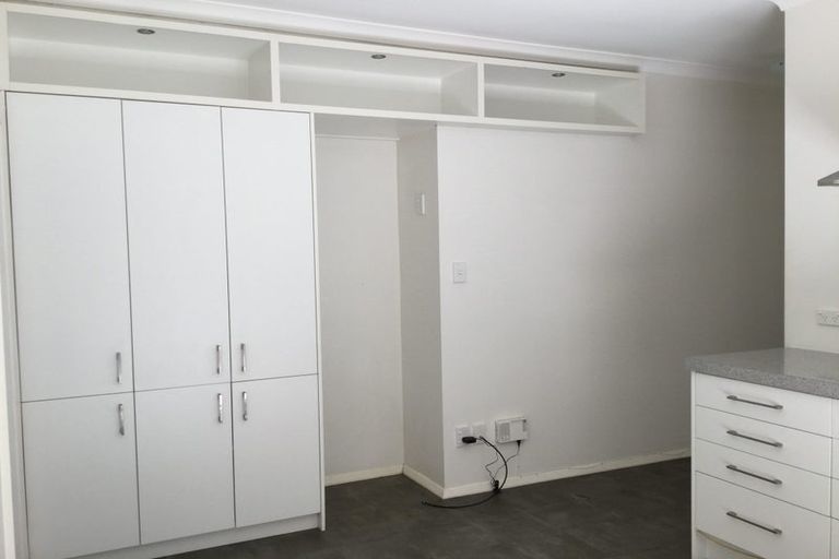 Photo of property in 1 Glasgow Street, Kelburn, Wellington, 6012