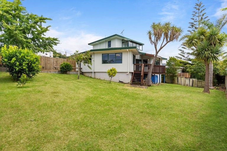 Photo of property in 4a Holiday Road, Stanmore Bay, Whangaparaoa, 0932