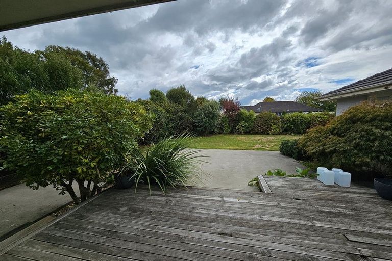 Photo of property in 11 Grimseys Road, Redwood, Christchurch, 8051
