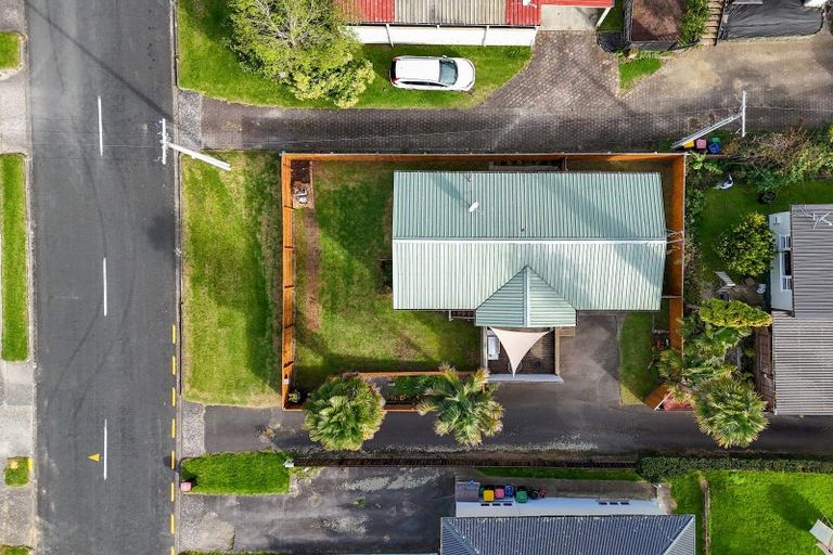 Photo of property in 65 Coopers Road, Dallington, Christchurch, 8061