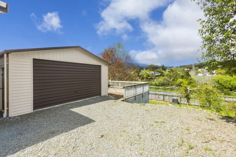 Photo of property in 86 Gillespies Road, Birchville, Upper Hutt, 5018
