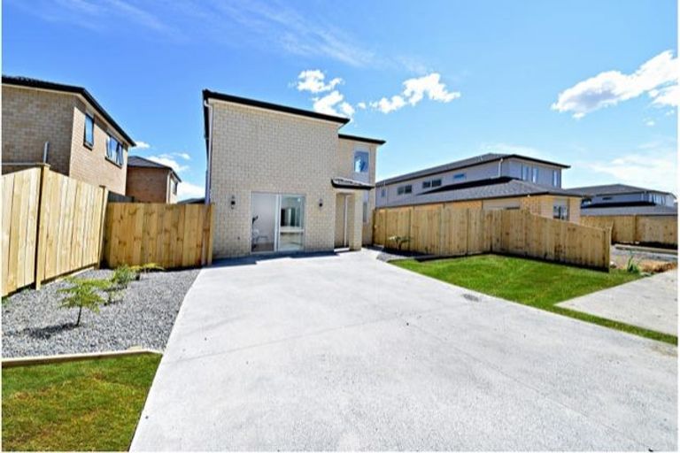 Photo of property in 12 Rohi Place, Flat Bush, Auckland, 2019