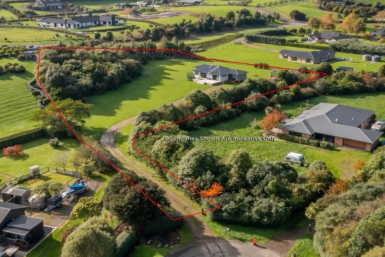 Photo of property in 12 Faydon Close, Ohau, Levin, 5570