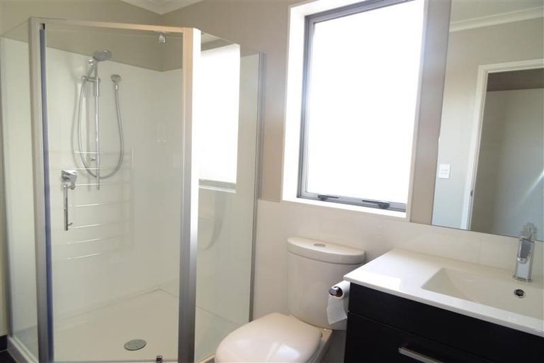 Photo of property in 14 Waiarohia Place, Hobsonville, Auckland, 0616