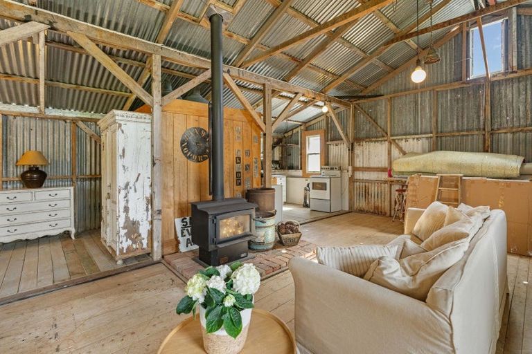 Photo of property in 132 South Manakau Road, Manakau, Otaki, 5583