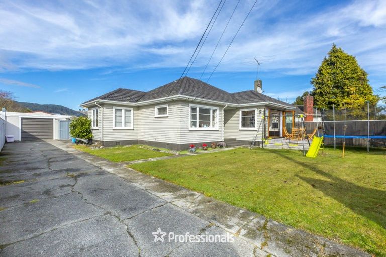 Photo of property in 36 Byron Street, Trentham, Upper Hutt, 5018