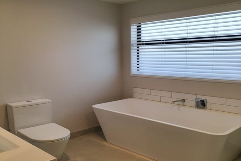 Photo of property in Northlake, 32 Cairnmuir Street, Wanaka, 9305