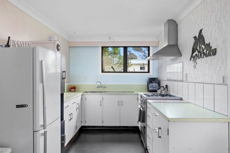 Photo of property in 60 Pinedale Crescent, Riversdale Beach, Masterton, 5872