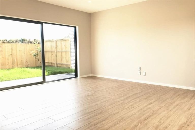 Photo of property in 7b Mcquoids Road, Flat Bush, Auckland, 2019