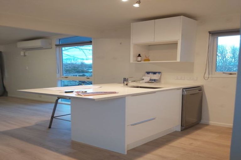 Photo of property in 2/2 Bentley Avenue, Glenfield, Auckland, 0629