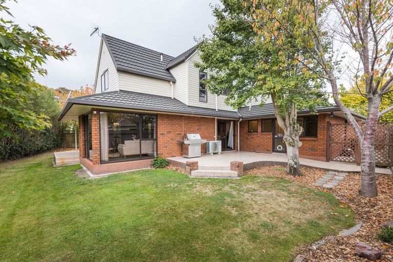 Photo of property in 8 Harrow Place, Hokowhitu, Palmerston North, 4410
