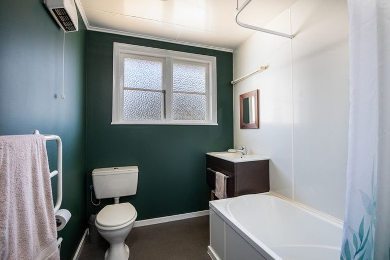 Photo of property in 41 Seymour Street, Waitara, 4320