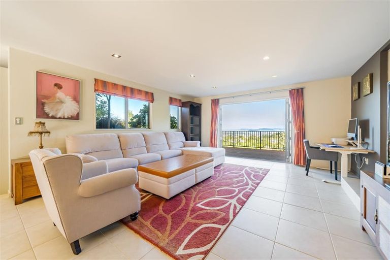 Photo of property in 27 Meadowbank Drive, Belmont, Lower Hutt, 5010