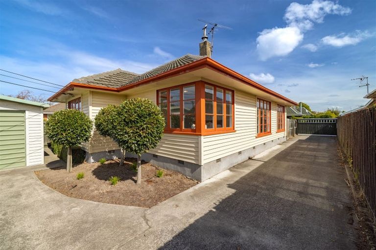 Photo of property in 71 Mahars Road, Mairehau, Christchurch, 8052