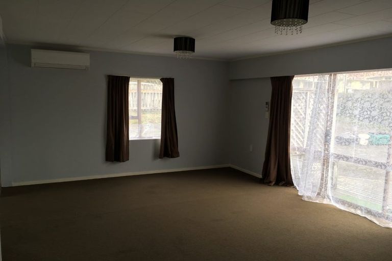 Photo of property in 70 Toi Street, Otaki Beach, Otaki, 5512