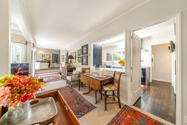 Photo of property in 9 Chatsworth Road, Silverstream, Upper Hutt, 5019