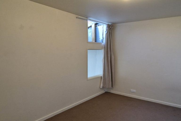 Photo of property in 2/112 Dowse Drive, Maungaraki, Lower Hutt, 5010