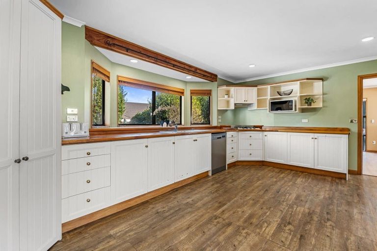 Photo of property in 43 Thelma Place, Lynmore, Rotorua, 3010