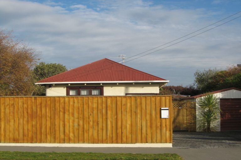 Photo of property in 16 Estuary Road, New Brighton, Christchurch, 8061