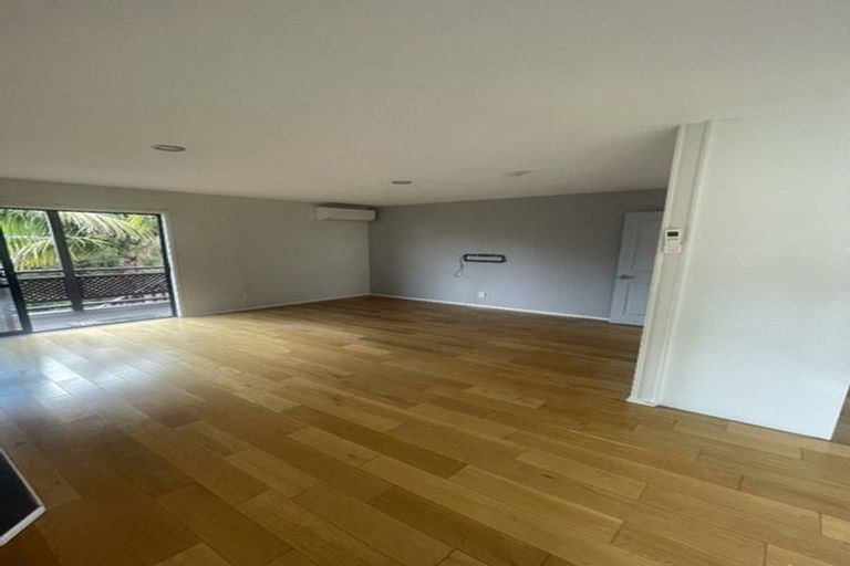 Photo of property in 4 Coubray Place, Botany Downs, Auckland, 2010