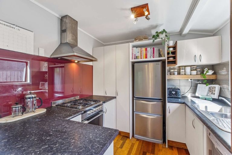 Photo of property in 1/6 Nielsen Place, Massey, Auckland, 0614